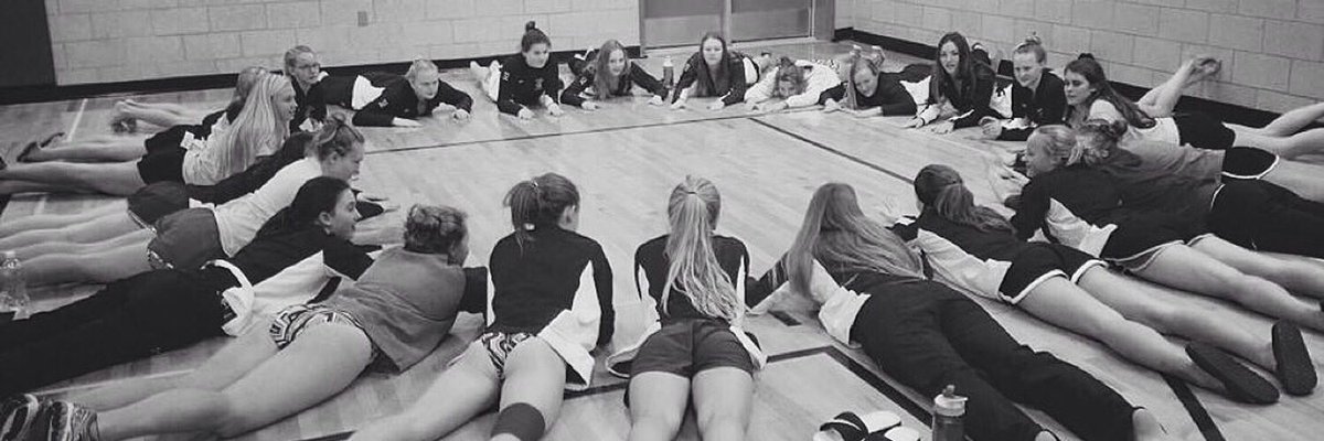FNHswag's tweet photo. Missing the girls today😢 (not swimming though) #ilycoach https://t.co/C66NAQudt0