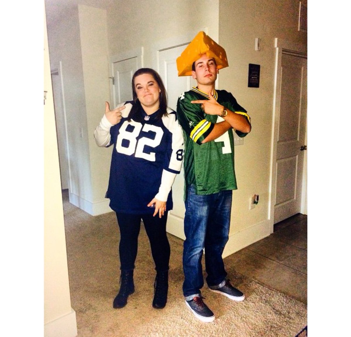 macccdawggg's tweet photo. HAPPPPPY 23rd @WadeDevin π can't wait for the wknd #bombayy #Olehdoit #deeeeznuts https://t.co/tDuCtCG5Q9