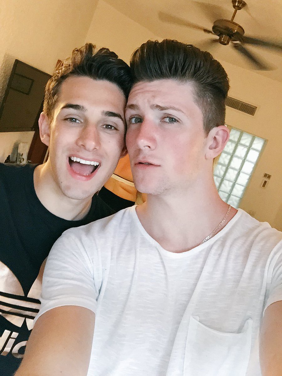 dionyorkie's tweet photo. I love Mexico. I love him. 🌞 https://t.co/xsJtTXc1yY