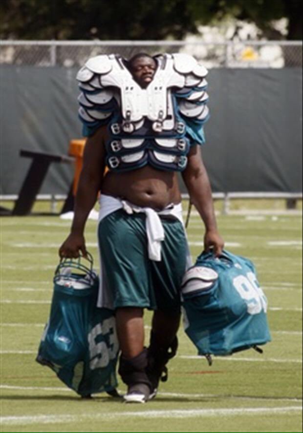 funnyNFLPicss tweet picture