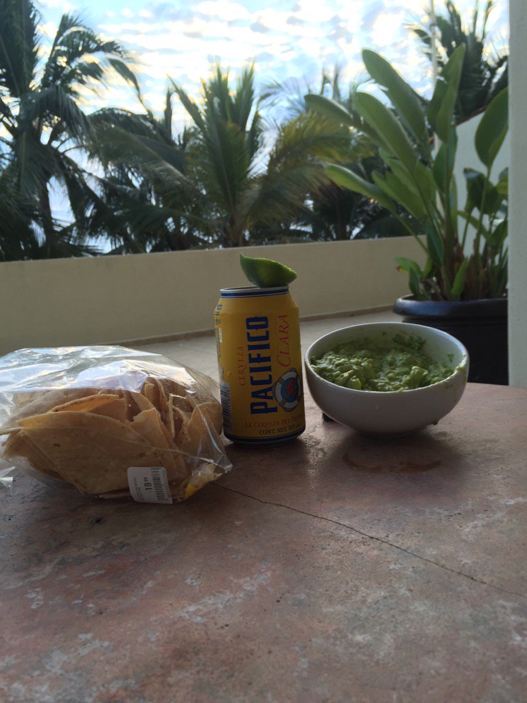 robertahrens3's tweet photo. The taste of Mexico #lovinit https://t.co/Vgh3SfbPj5