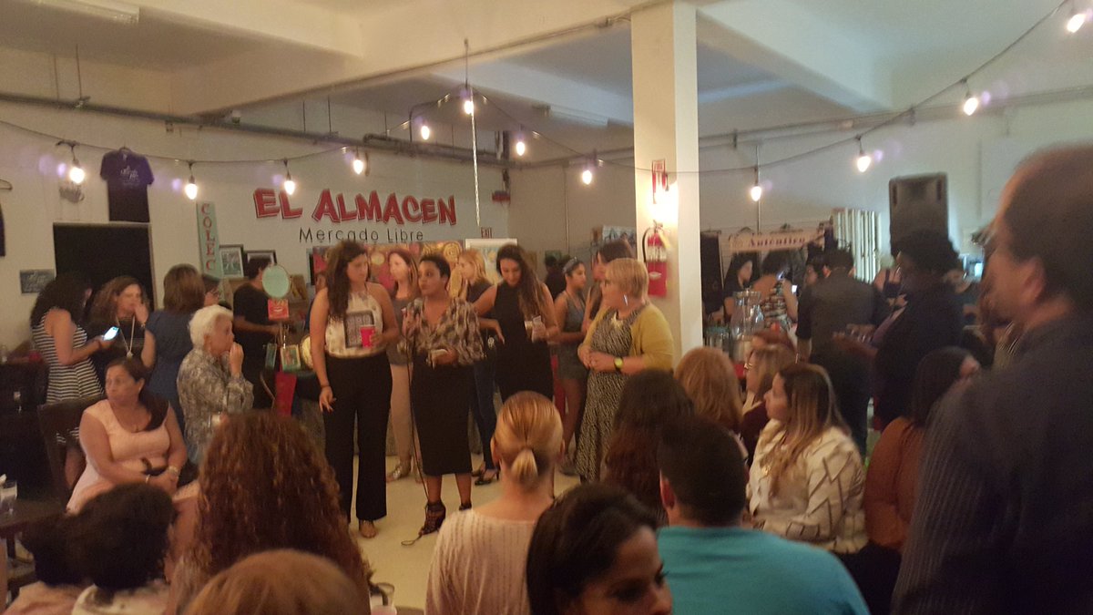 p18startups's tweet photo. @WomenTechOver #Saturce w/ a night of fierce entrepreneurs @yoviajosola #WorkHardPlayTropical #startupsofPuertoRico https://t.co/LMVGbohSNi