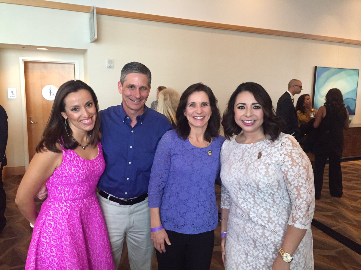 pppswaction's tweet image. We love the support of our elected officials. Here&apos;s Poway Unified Boarember Kimberly Beatty! #fearlessvoices