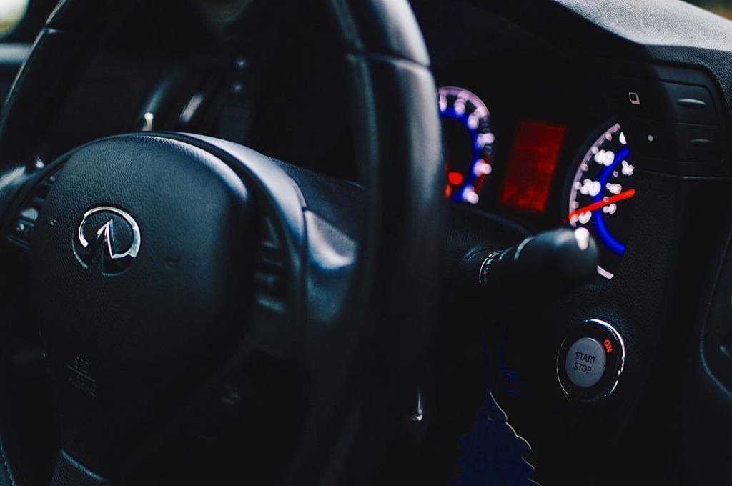 InfinitiAgora's tweet photo. 😭 #ImissYou #HellaSad #G35 #ThatDash #MaybeIllBuyAnotherOne #InTheFuture #DayanaG35 #VQ35 #infiniti #infinitiagora https://t.co/MwX9oealN3