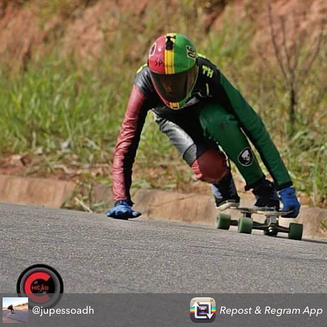 weskateboarder's tweet photo. chicaopessoa / Great guy! Follow @jupessoadh 👊🏻👊🏻👍🏻👍🏻@longbirdscrew #longbords #longbirds #lonbgboarder #longboardi… https://t.co/vPGC5DhxXz
