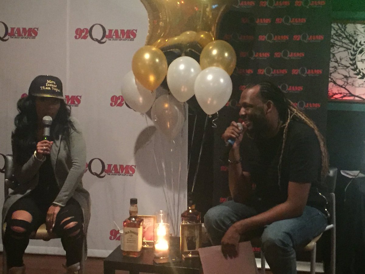 KMichelleBMore's tweet photo. @kmichelle in Baltimore talking about #MoreIssuesThanVogue https://t.co/MdilKx3CNW