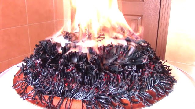 Lazy_Engineers's tweet photo. A Domino effect of matches on fire !!!
https://t.co/1tx9im3IkX
#Fire #Youtube #Domino #burnitup https://t.co/jeTxSjbTPV
