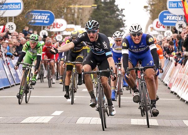 sportmed_es's tweet image. .@eliaviviani con sus @diamantdmt :R1 se impone en la 2ª etapa de los 3 días #LaPanne. #DMTrevolution