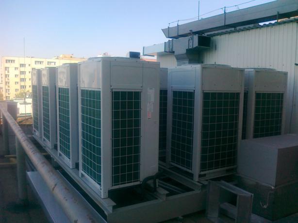 moha_amor's tweet photo. Air Conditioning #SOTN2016 #UgPetition16 #MbabaziPetition #2jiajiri #BottomlineEA #StateOfTheNation #DeliveryAt3 https://t.co/EFexGNNe4f