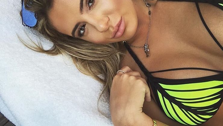 elsiesobomb's tweet photo. Take me back 😍🌴🌊 https://t.co/s76OLL5tjX