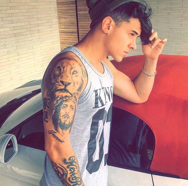 elsiesobomb's tweet photo. My King 😍😘💏 @ItsCarlosSonn https://t.co/U3ZmGcrLD9