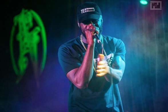 TheSource's tweet photo. [Listen] UK Rapper TE dness Takes On Kanye West “Facts” https://t.co/9nNIMDM1Qp https://t.co/Clvs2v758M
