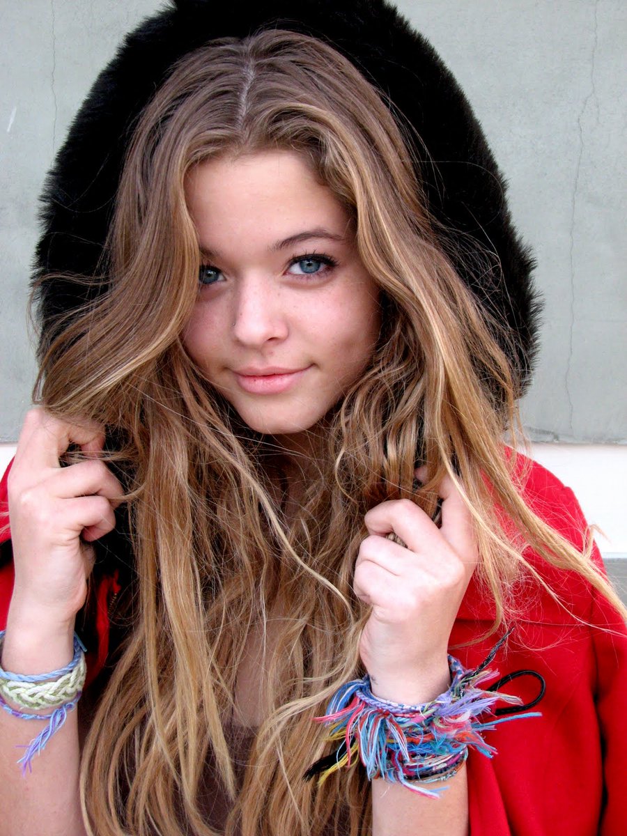 HarrisAlonie's tweet photo. This weeks #WCW goes to......#QueenSashaPieterse. She's really been adorable all her life. #Beautiful #Slaydorable https://t.co/XwTUOlRXwv