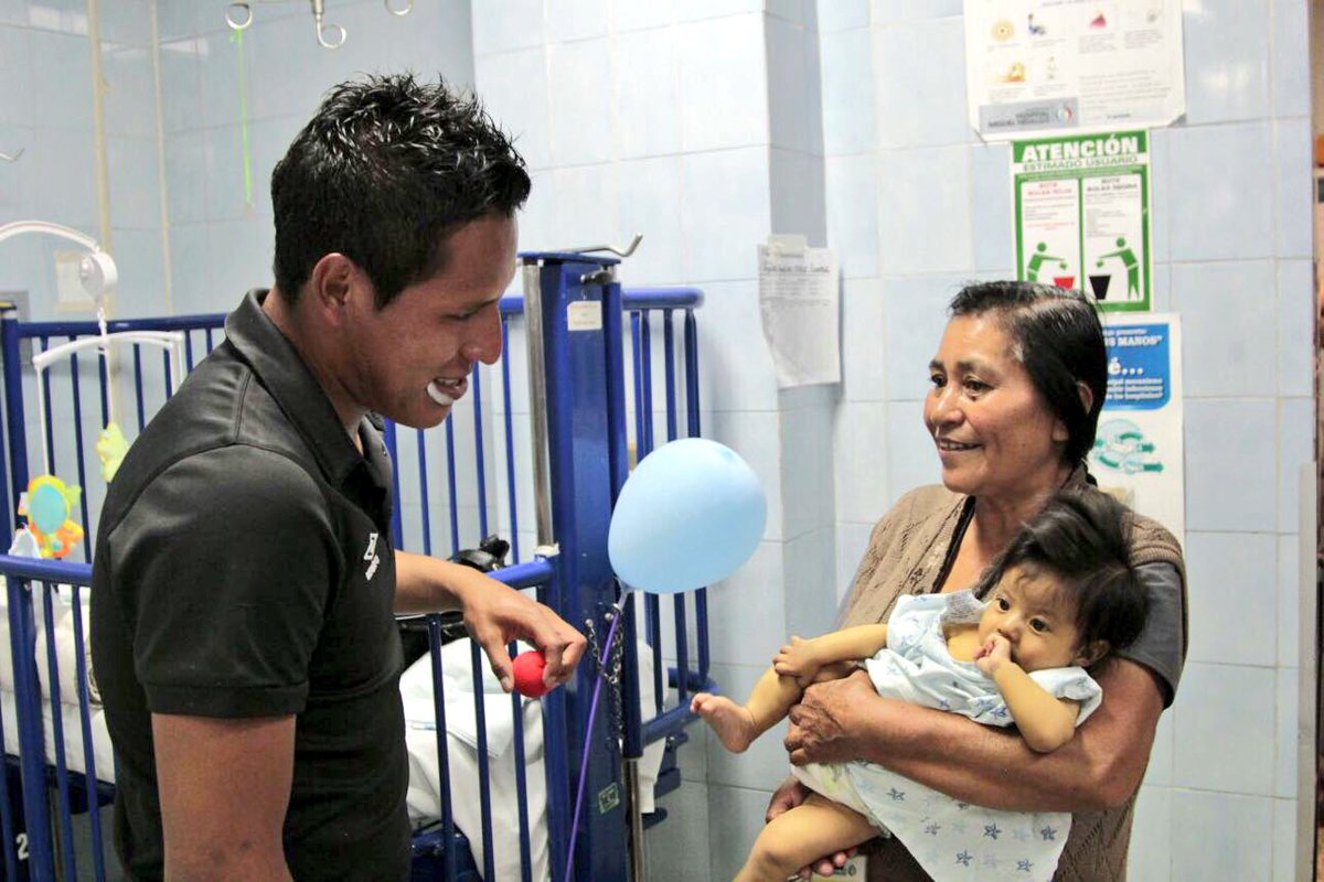ClubNecaxa's tweet image. Nuestro día se convirtió en uno muy especial al regalar sonrisas en el #HospitalHidalgo #RayosDeLuz
