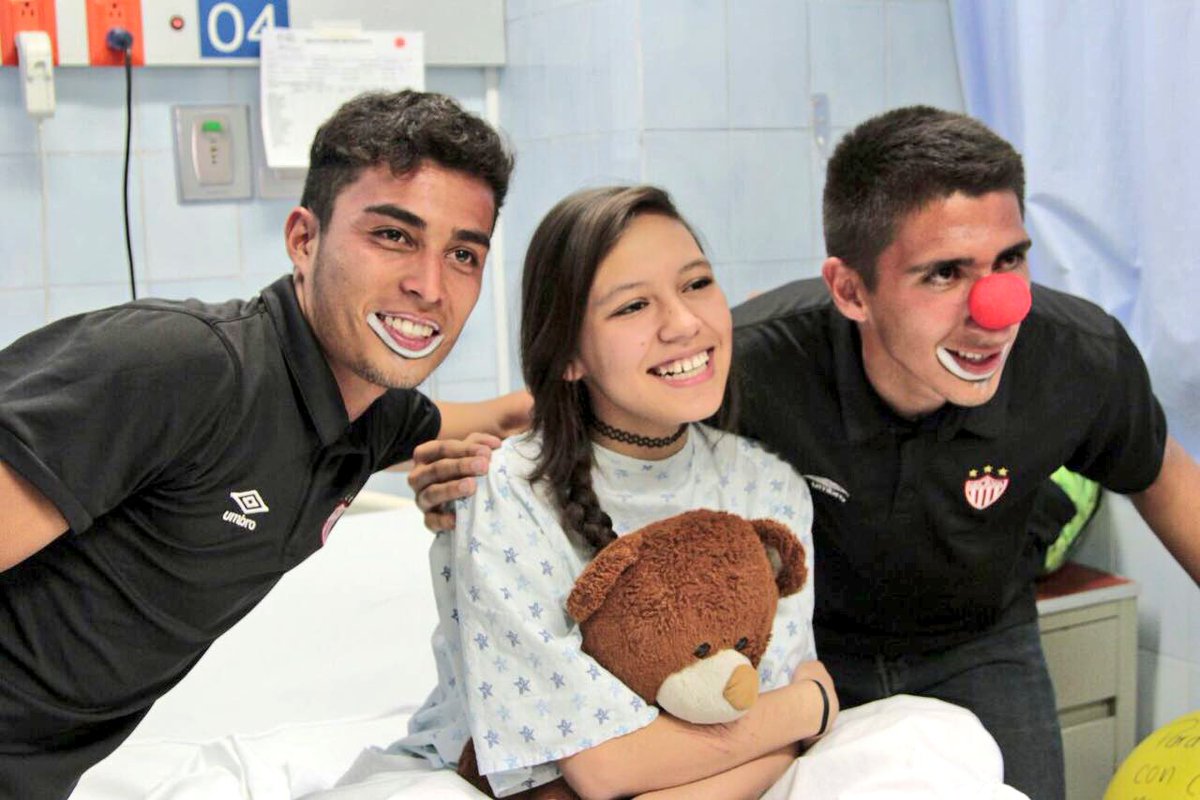 ClubNecaxa's tweet image. Nuestro día se convirtió en uno muy especial al regalar sonrisas en el #HospitalHidalgo #RayosDeLuz