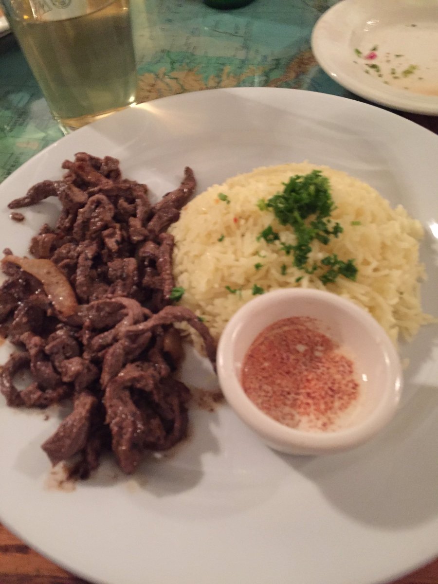 A plate of Shawarma at Karam Lebanese and Syrian Cuisine in Portland. #ACES2016 https://t.co/BzCAZPftS6