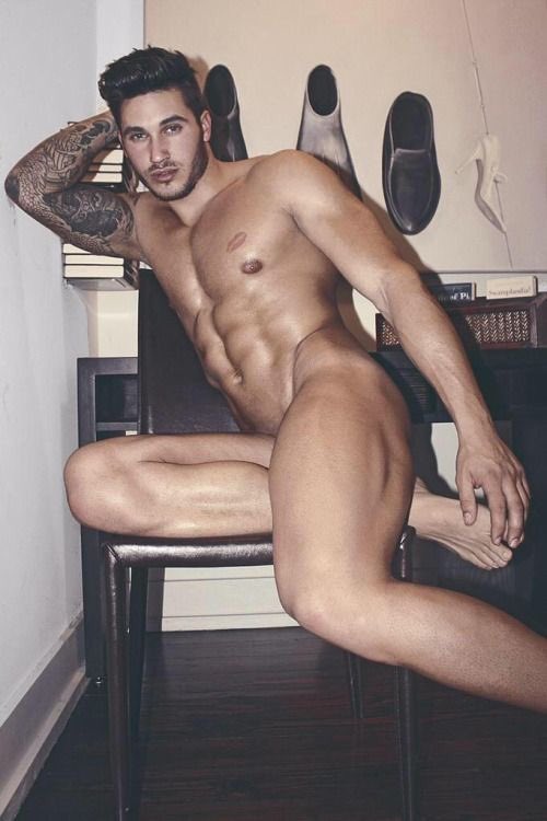 donarsenico's tweet photo. #HotMuscleGay #sexy #HotPapi https://t.co/GGENw9Slec