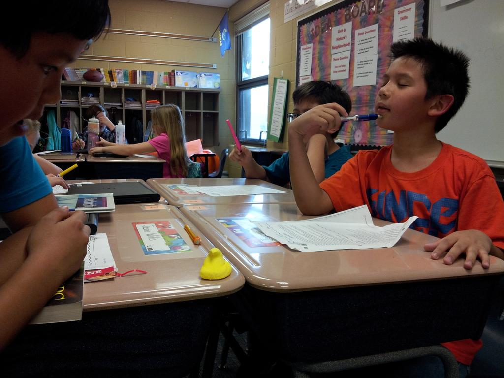 Todd_Flory's tweet photo. Small group discussions. #peepsinlearning #smokesnerds https://t.co/vQFGy3L8tz
