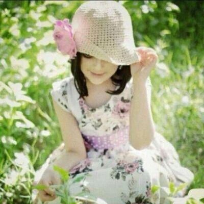 memaa8999's tweet image. كـل شيٍ في وجـودك به حـلا..
و كل حرف تكتبه يعني حضور..
لو تغيــب الخلق تبقى يالغــلا..
طلتك عــطري وابـياتك بخور❤