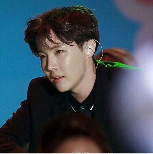 btsaesthetic's tweet photo. bts jhope (hoseok) aesthetic https://t.co/6jeJYfN5jT
