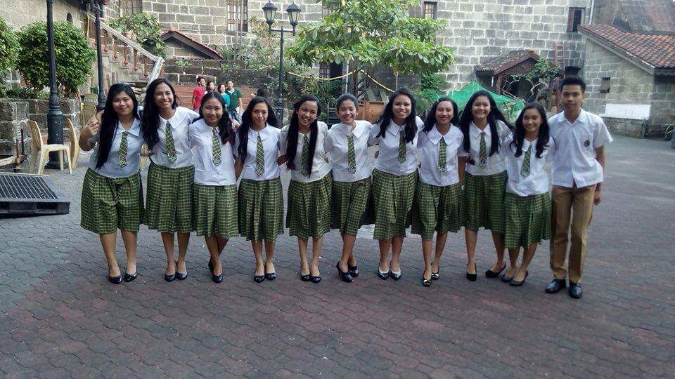 pkshtt's tweet photo. GRADUATE NA TAYO MGA KUPAL 😭😂😘🔫🎓 @Ellaineyyy_ @andreaclairee https://t.co/sQHd3purSk