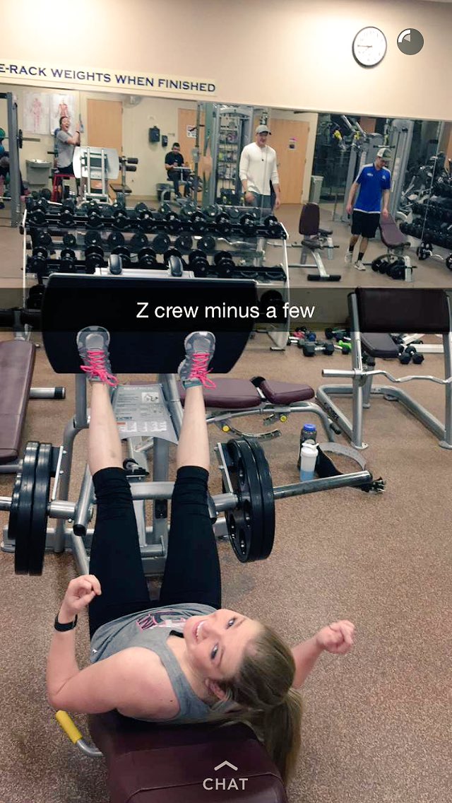 CookMcKenna's tweet photo. Work out with the best friends 💪🏼  two hour work outs every night https://t.co/VTRgX3vPTI