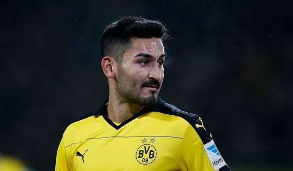 PL4News's tweet photo. مات لو - التيلغراف | غاندوغان يفضل الانتقال الى مانشستر سيتي على ليفربول. https://t.co/n8GeljwBOY