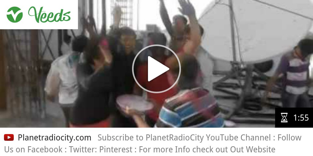 veedsfails's tweet photo. VIDEO RJ Prasanna &amp; RJ Chaitrali celebrates Rangpanch.. #rangpanchami #radiocityahmednagar ► https://t.co/TDeFQo8tVs https://t.co/nOKJNpH9FC