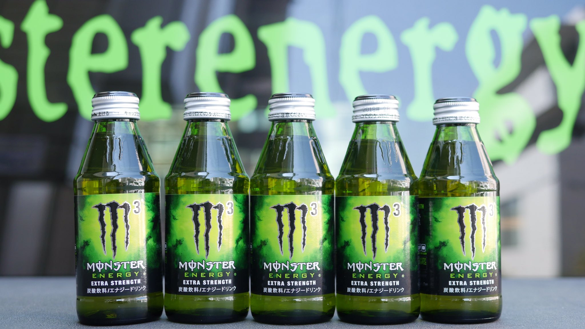 Monster Energy Japan 人気のモンスターエナジー M3 がリニューアル イケてるでしょ 4 12から新ラベルで登場 T Co Bijfkn8408