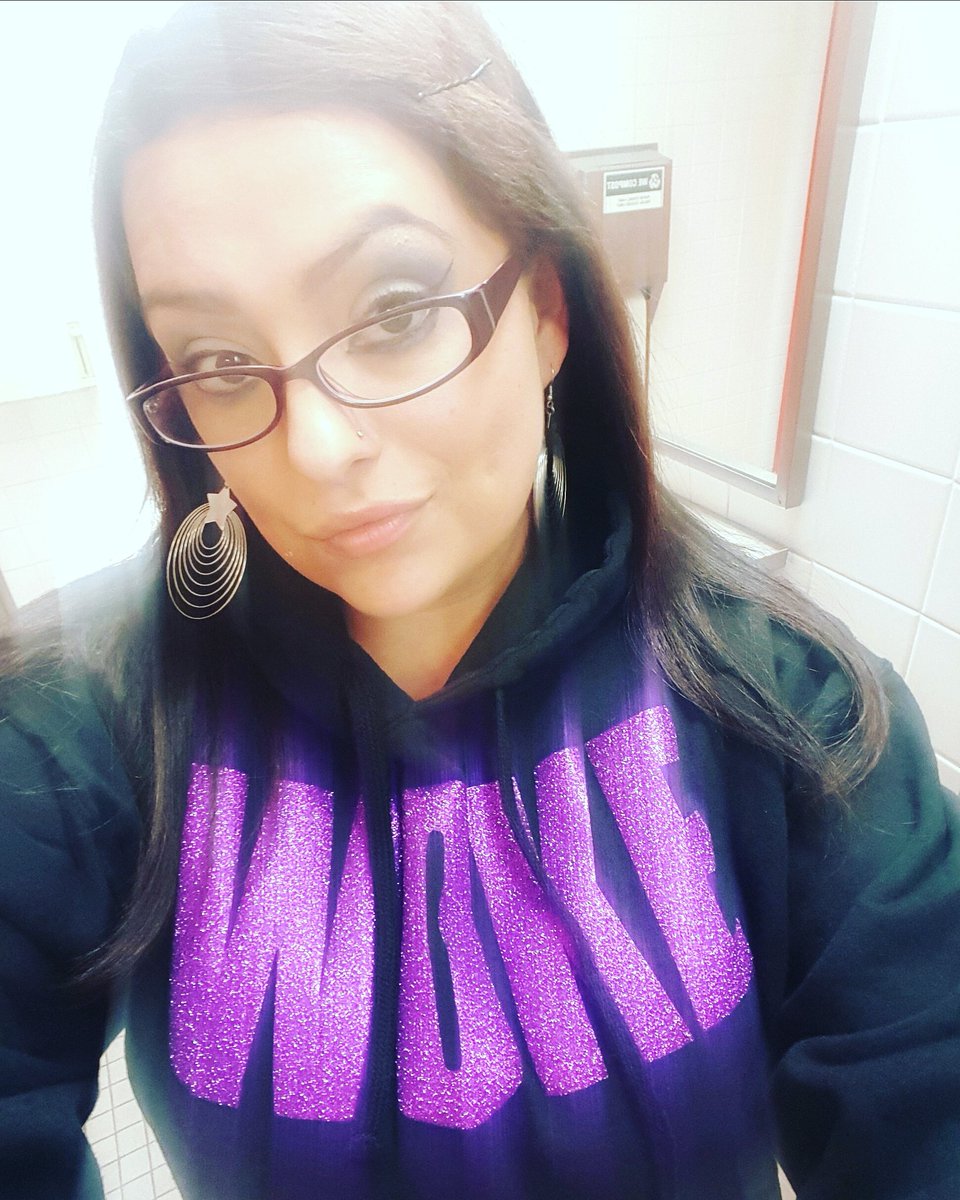 Evil_queen970's tweet photo. #staywoke #wakeyagameup https://t.co/W2vKDm0OG1