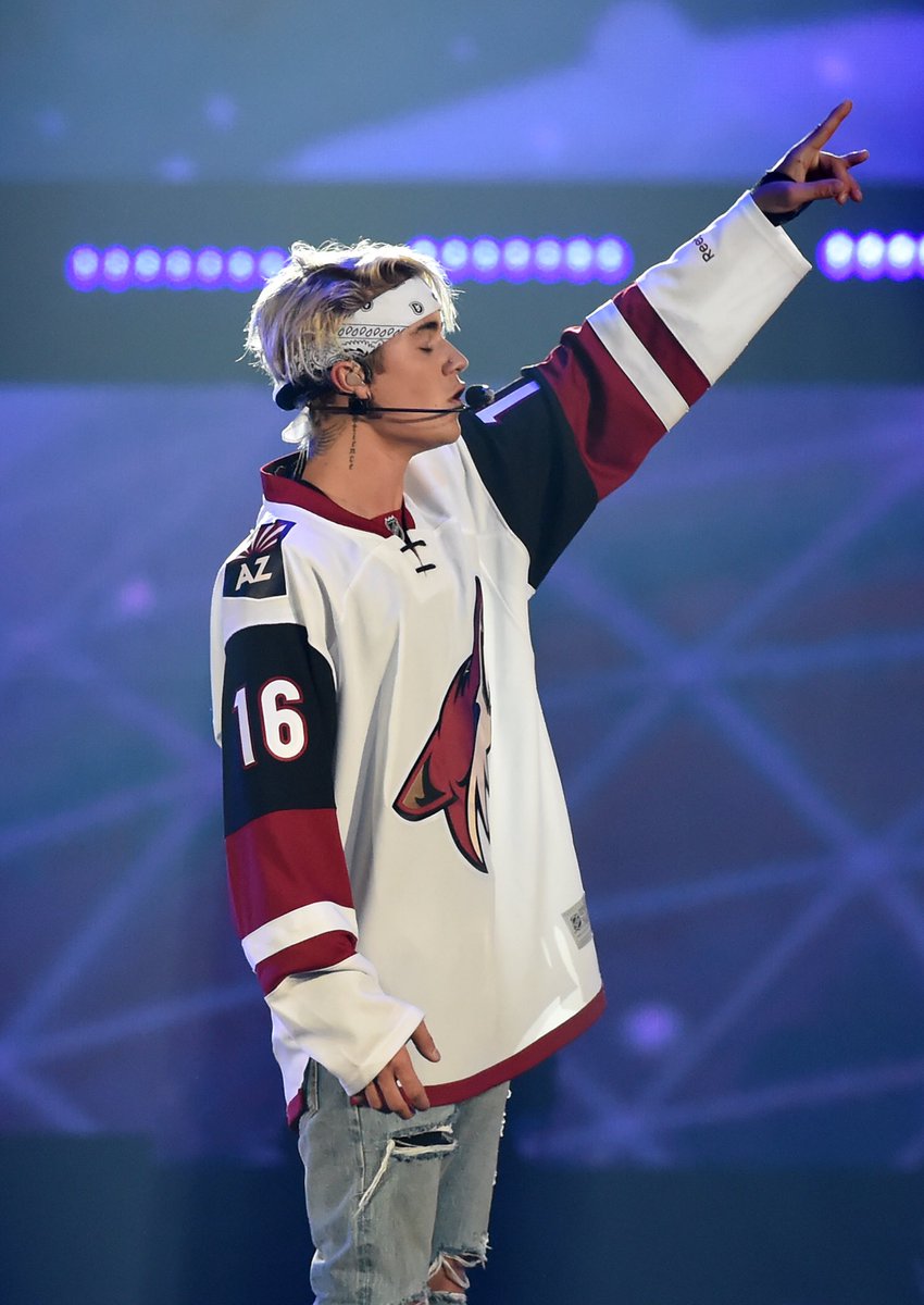 ArizonaCoyotes's tweet photo. Goodnight Arizona. #PurposeTour https://t.co/fxusOIfTbf