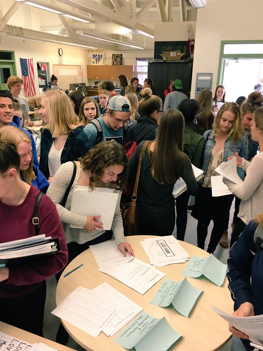 LCCHSASB's tweet photo. Huge turn out for the ASB &amp; Leadership informational meeting today! @LCCMavs #lccleaders #BAM https://t.co/WRHNADqFXG