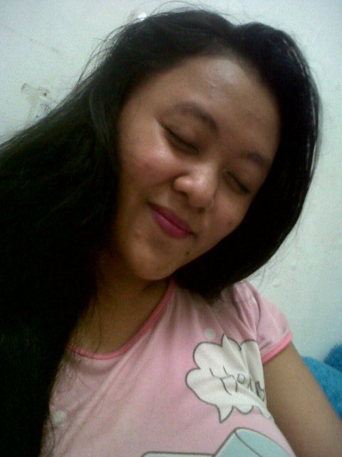 Tersipu malu,, :) :)