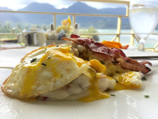 YummyPost's tweet image. Hawaiin Loco Moco breakfast