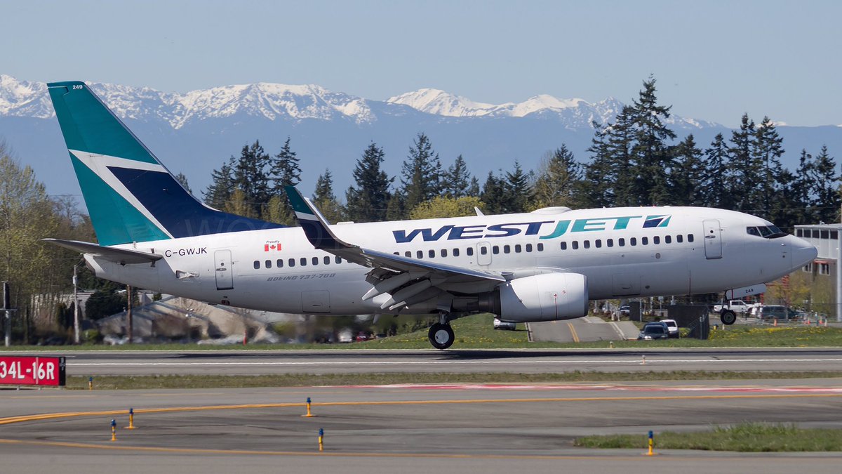 AeroimagesChris's tweet photo. @WestJet C-GWJK arriving for maintenance at ATS. https://t.co/QnObe5TV1I