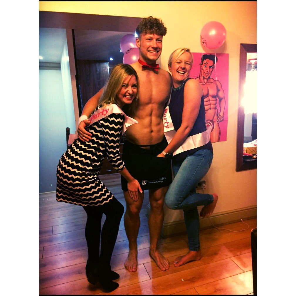 Re_Thorn's tweet photo. @Buttlers_Ent 

#Everythingbuttnaked
#Henpartyideas
#Book today 

https://t.co/9N9idGY81n

👨🏻👌🏼🔥🙌🏼🍷✔️ https://t.co/4t1EYmiSTq