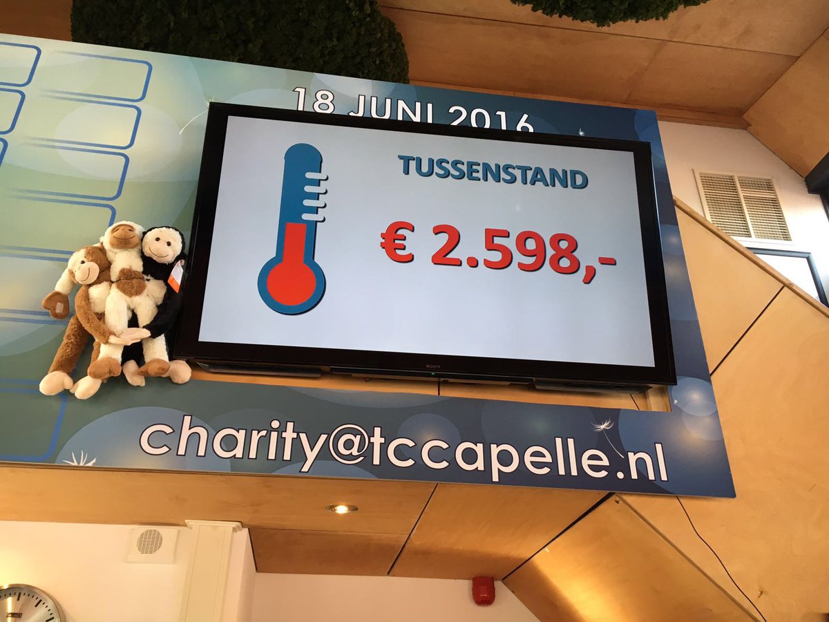 Een goede start van de chartity day actie 2016 op <a href="/TCCapelle2011/">Tennis club Capelle</a> voor @CFstichting