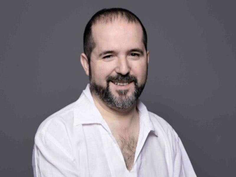 Entrevista al Actor Julio Flores blog.mitrampolin.com/entrevista-al-… <a href="/julioflores1969/">Julio Flores. Actor</a> #actor #cine #teatro #entrevista <a href="/bea04ag/">Bea López</a>