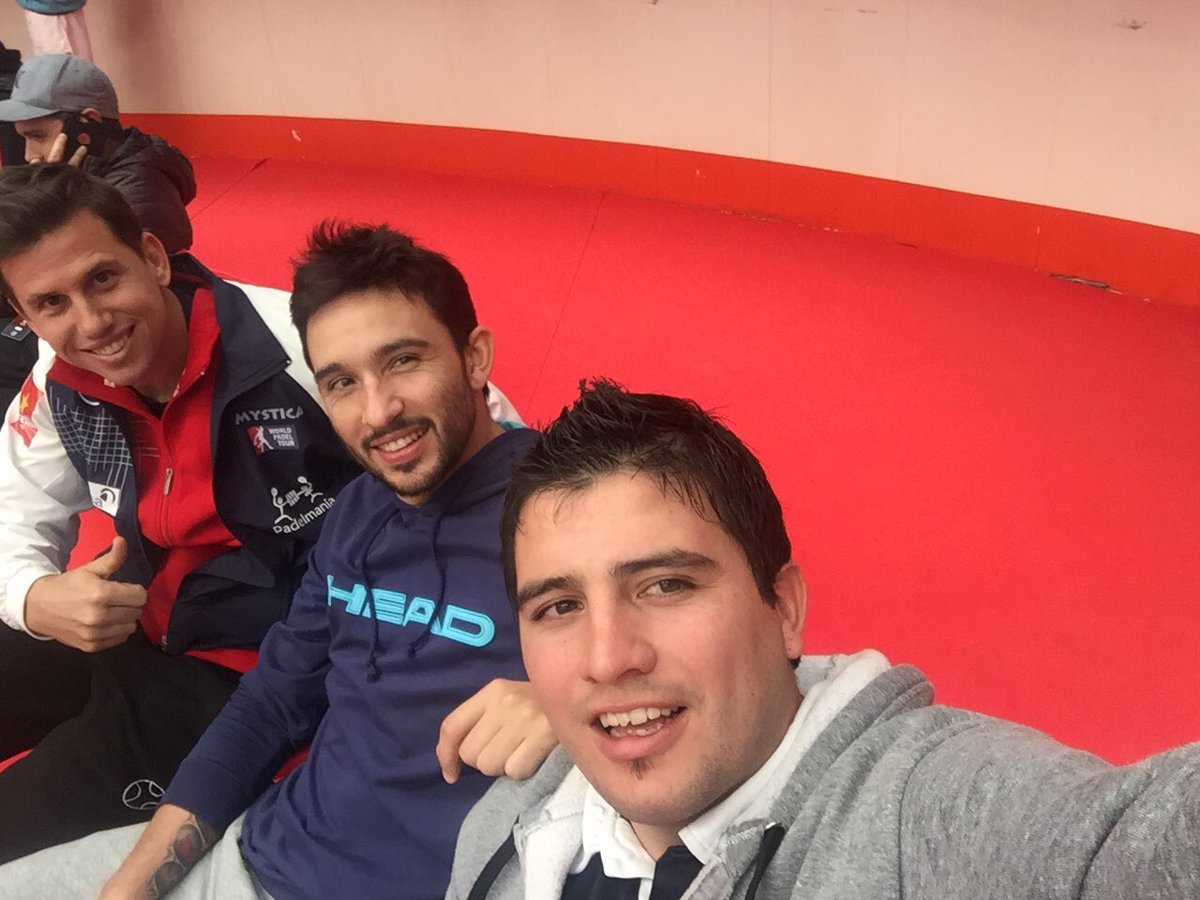 Viendo un poquito de Padel y concentrando para esta tarde junto a <a href="/paquito_navarro/">Paquito Navarro</a> <a href="/CrisozanH/">cristian ozan</a> vamos <a href="/deportesanluis/">Deporte San Luis</a>