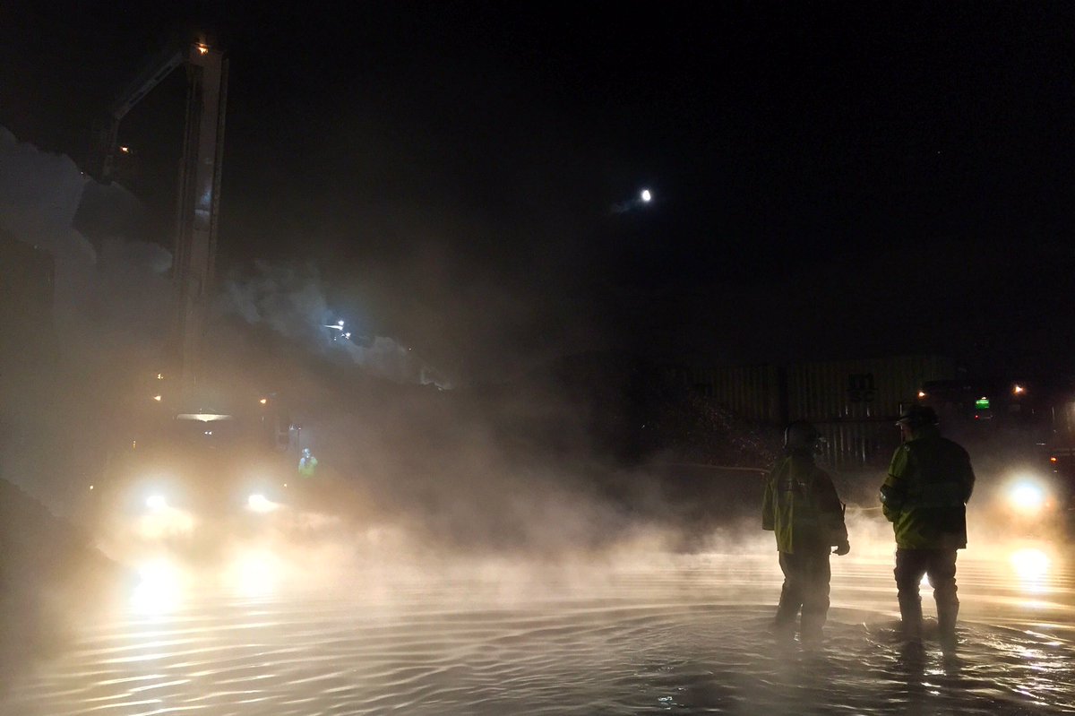 Wayne_Little_'s tweet photo. #SaltleyFire photos from my role as Ops Commander last night @WestMidsFire https://t.co/edJb21wmBr
