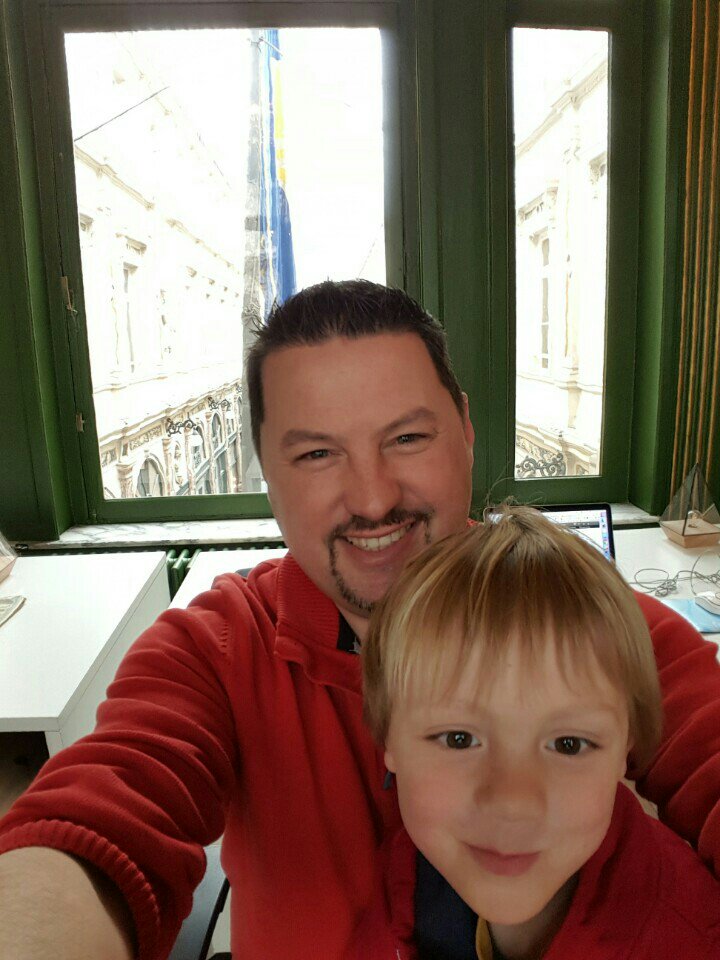 robinwauters's tweet photo. And we're back! #coworking #coplaying #jaan (@ CoworkingLesGaleries - @coworkgaleries) https://t.co/Okb11Dtniy https://t.co/OqgLQu9y5P