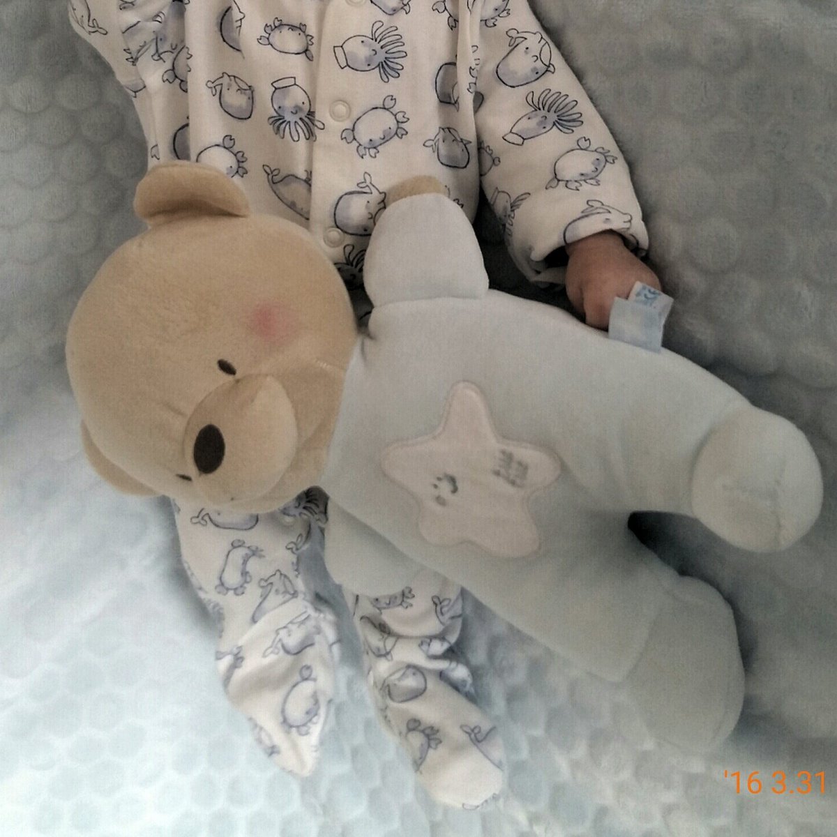 MamenCalvente's tweet photo. No sè por qué tu llegada al mundo fue así, te costó salir....LA FLOR QUE SIEMPRE QUISE EN MI JARDIN 🎶 #👪#👶😍💕 https://t.co/eyVnktaUzl