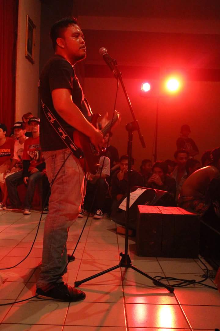 Happy birthday our guitarist <a href="/wan_wa2n/">wawan kurniawan</a> , congrats juga wisudanya