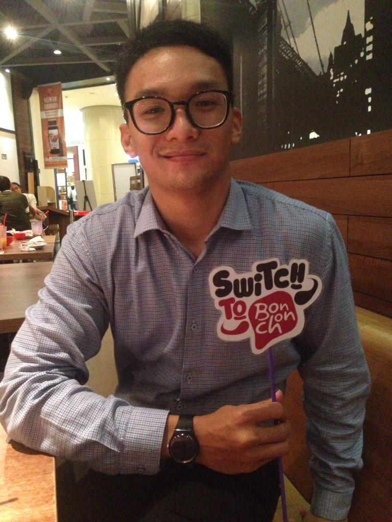 GianWiweka's tweet photo. Switch to Bonchon.... https://t.co/lFZhyp3t9D