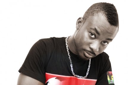 _RealMiriam's tweet photo. #Urbanblend on @3fm927 #NP #Freshcutt @shattarako60 #twerk @Jaydee233 https://t.co/mzojkaWR00