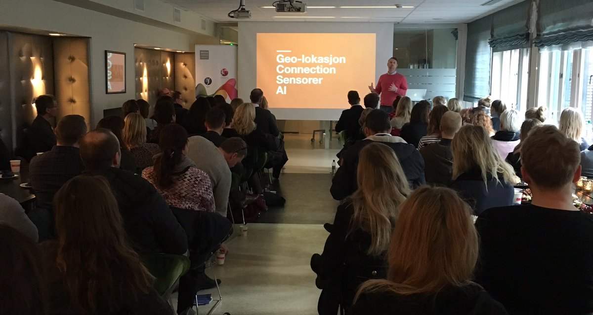 IsobarNO's tweet photo. Teknologien er der. Tiden er inne for å ta den i bruk. Thomas sitt budskap er tydelig: Kom i gang!📱⌚️🏃🏻 https://t.co/Su3gAdzWwv