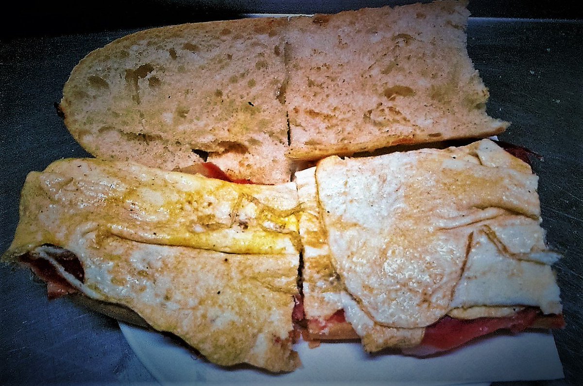 LaPiula45's tweet photo. Saborea hoy nuestro 'ciclista'. #Almuerzo #LaPiula https://t.co/Lw33xBSS2C