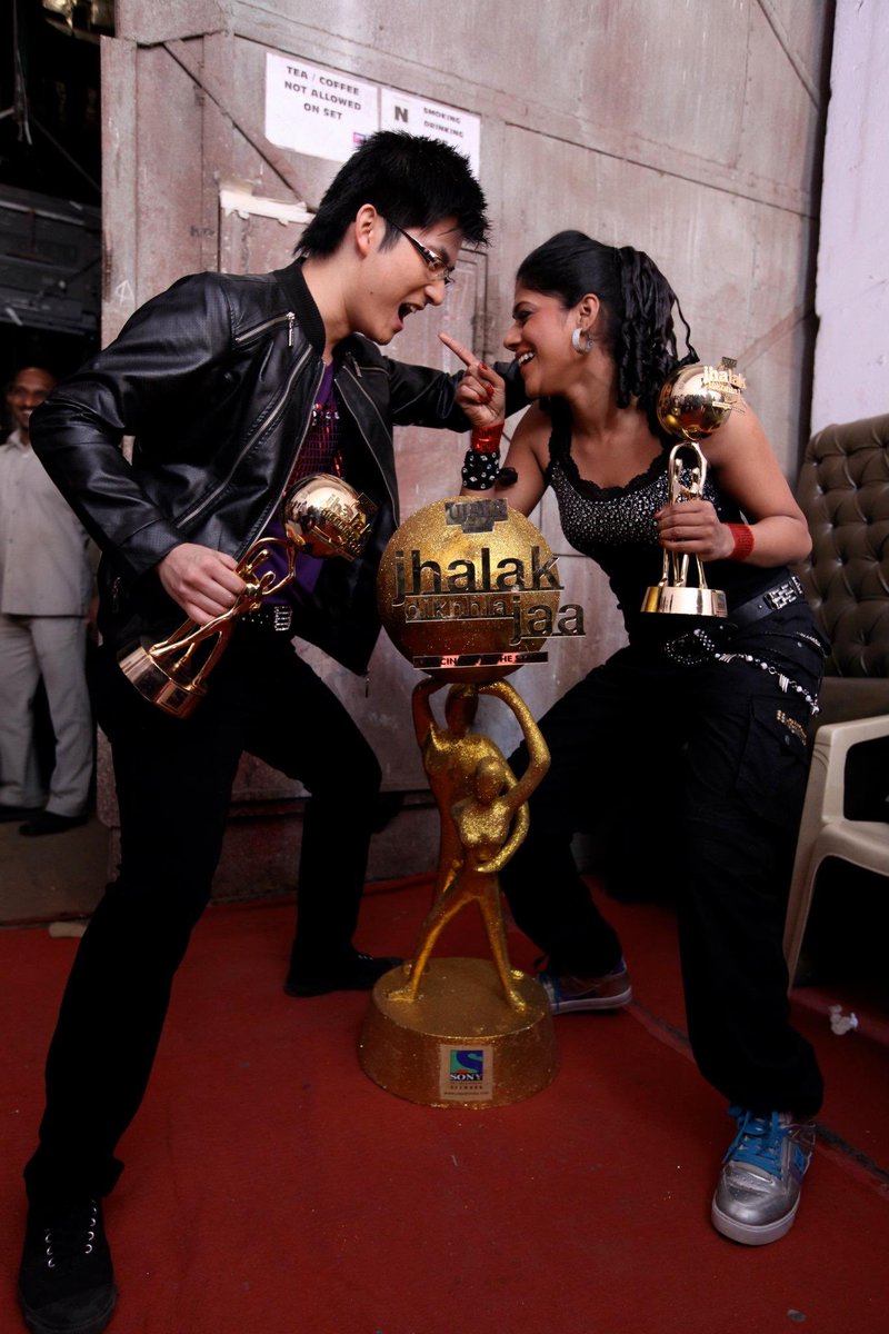 No woman ever made me dance to her tunes like you did <a href="/marischaf/">Marischa Fernandes</a> ! 5 years since the #JhalakDikhhlaJaa victory 😘😍😎