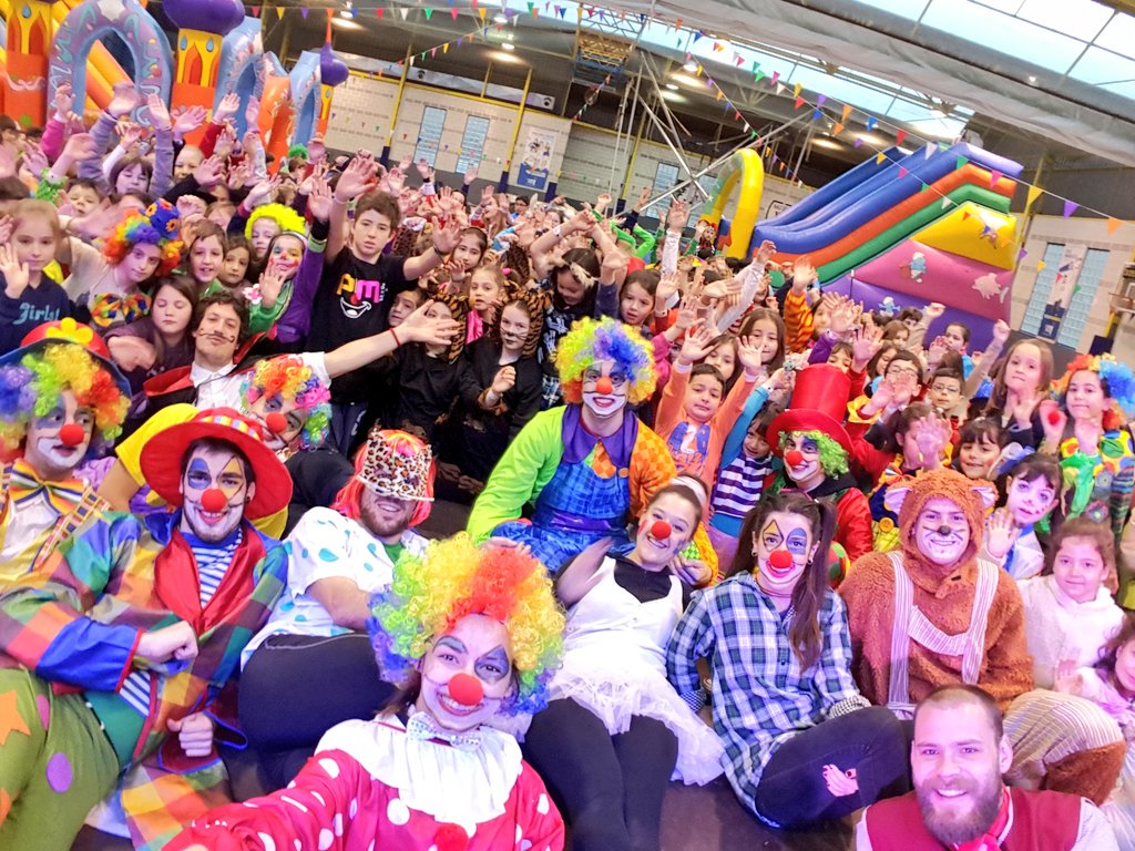 dxtmarias's tweet image. 🎡🎠🎪🎭 El circo ha llegado al #PIM16 !!! EMPEZAMOS CON RISAS Y ESPECTÁCULO!
