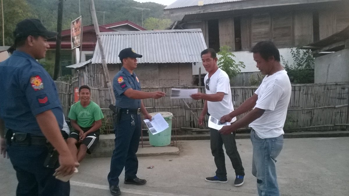 mogpog1's tweet photo. Flyers Distribution @MarinduquePCR @PRO4B_MIMAROPA @pnpdpcr https://t.co/vCMc71bOeg